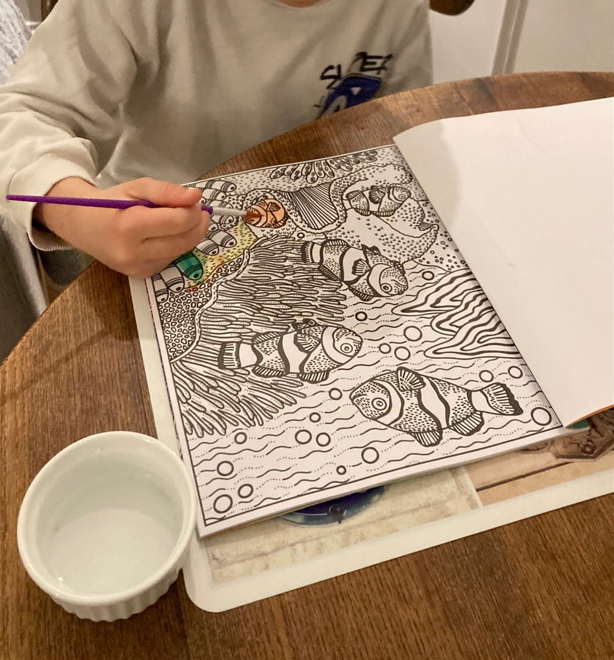 Enfant qui dessine