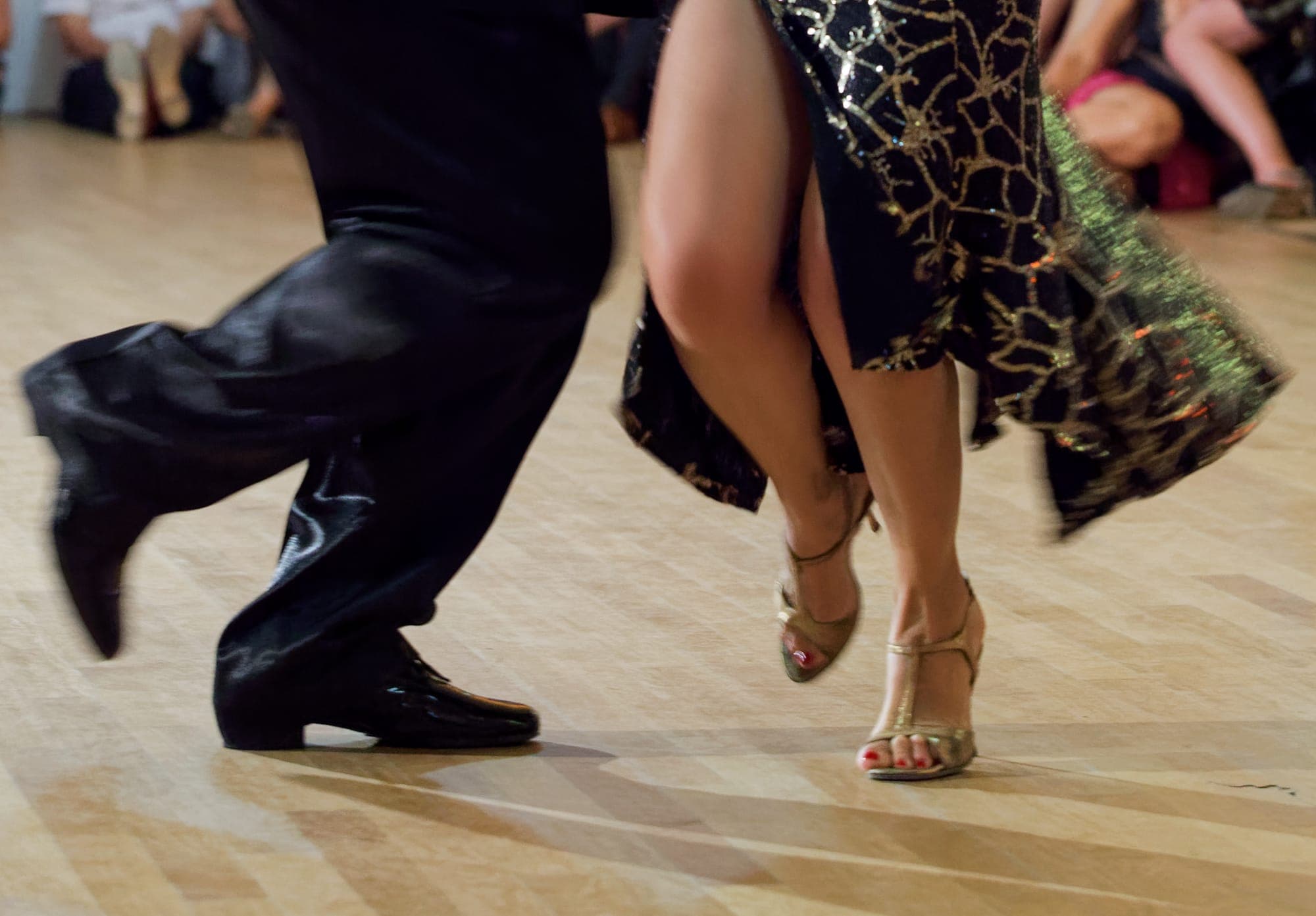 Couple de danseurs de tango à Roscoff